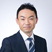 石井隆介