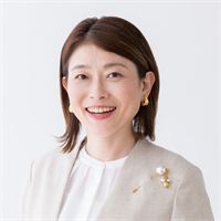 鈴木真輝子
