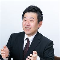 津留健治